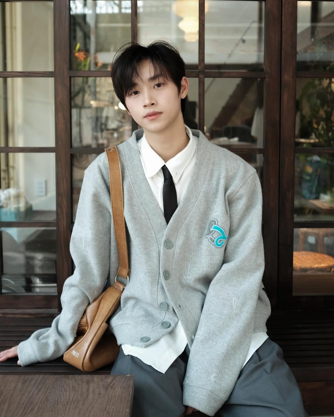Vbiz có mỹ nam xinh trai chuẩn gout thế hệ mới: Từ visual đến style tưởng đâu “bạn trai nhà bên”- Ảnh 10.