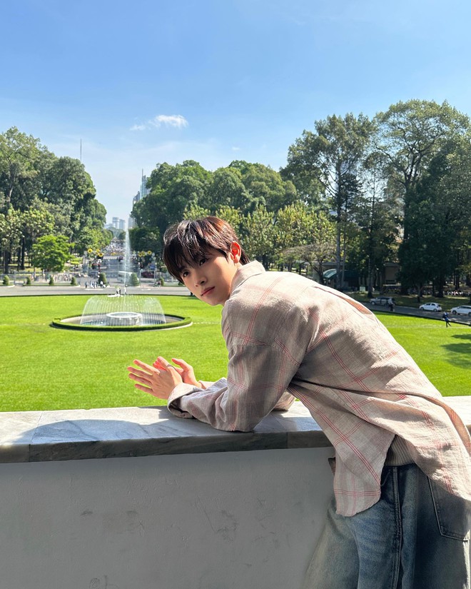 Vbiz có mỹ nam xinh trai chuẩn gout thế hệ mới: Từ visual đến style tưởng đâu “bạn trai nhà bên”- Ảnh 13.