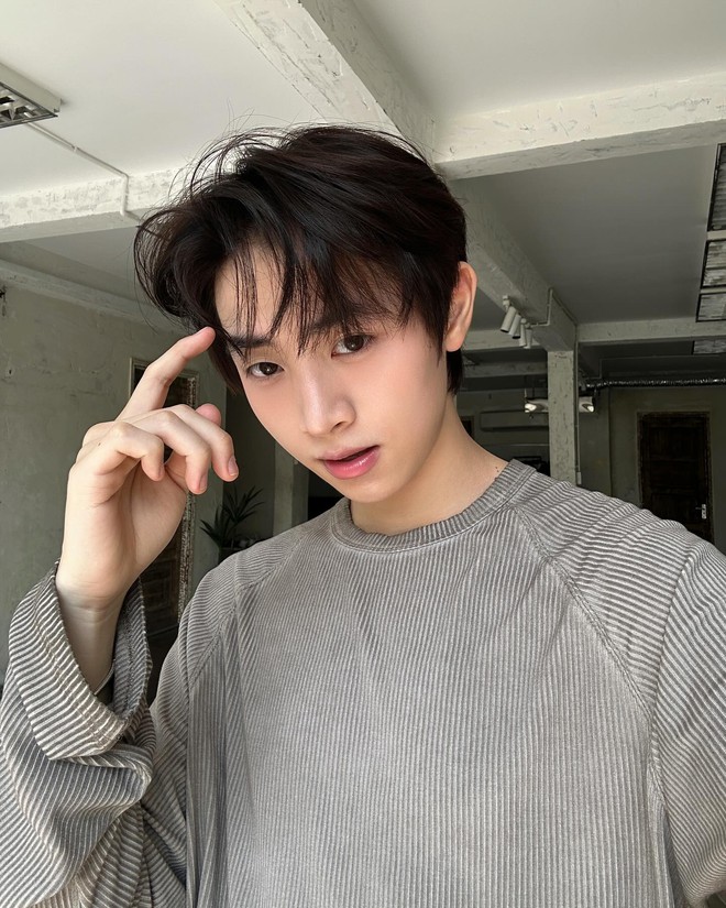 Vbiz có mỹ nam xinh trai chuẩn gout thế hệ mới: Từ visual đến style tưởng đâu “bạn trai nhà bên”- Ảnh 4.