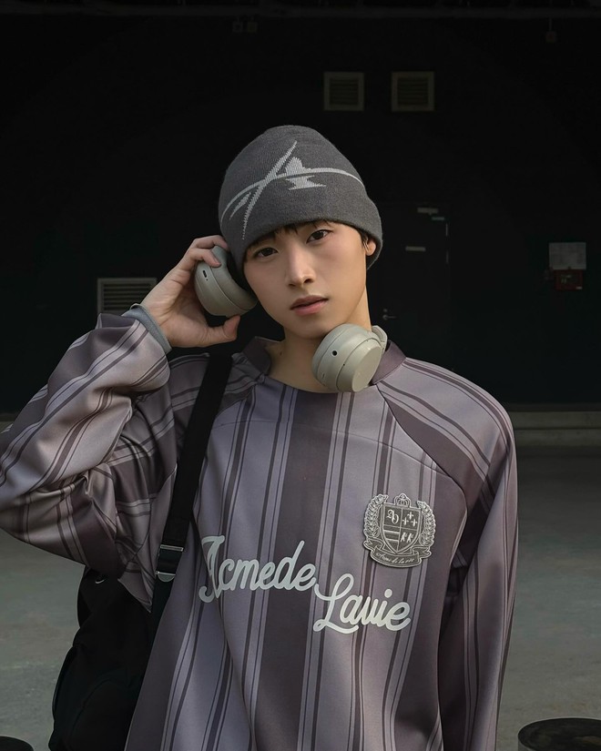 Vbiz có mỹ nam xinh trai chuẩn gout thế hệ mới: Từ visual đến style tưởng đâu “bạn trai nhà bên”- Ảnh 12.