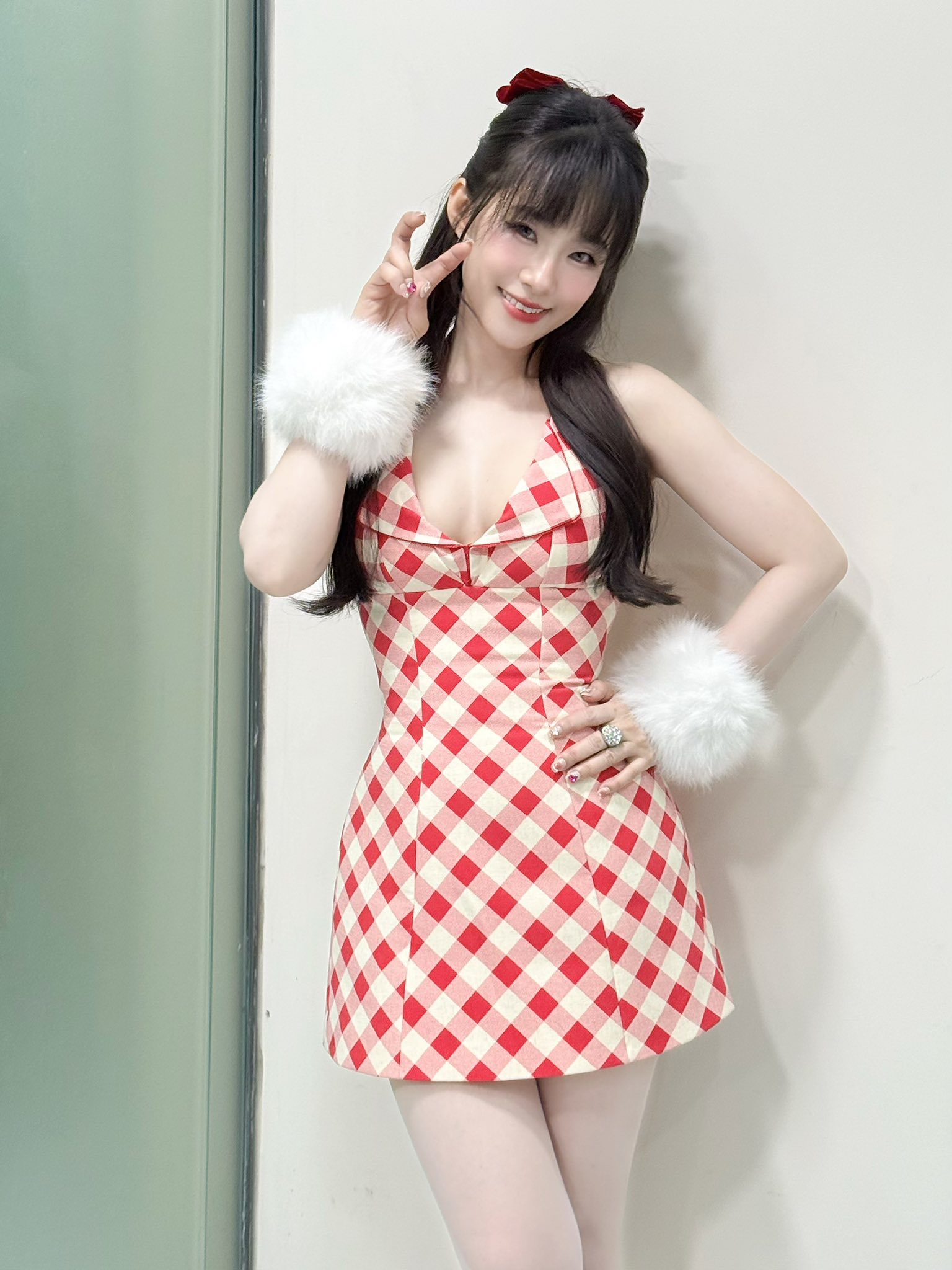 Lương B&iacute;ch Hữu lộ ảnh mới tốt nghiệp đại học ở tuổi 41, CĐM thốt l&ecirc;n trẻ hơn cả sinh vi&ecirc;n: B&iacute; quyết "chống gi&agrave;" g&oacute;i gọn trong 4 từ lần nữa dậy s&oacute;ng- Ảnh 6.