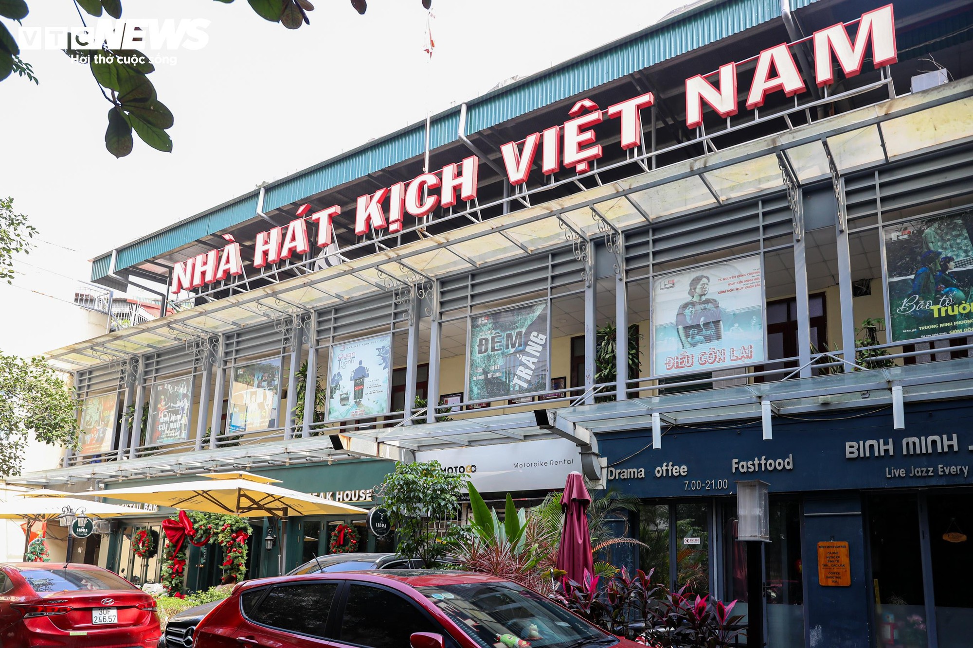 Phường nhỏ nhất H&agrave; Nội nhưng c&oacute; tới 6 nh&agrave; h&aacute;t, 3 bảo t&agrave;ng, 3 trường đại học- Ảnh 16.