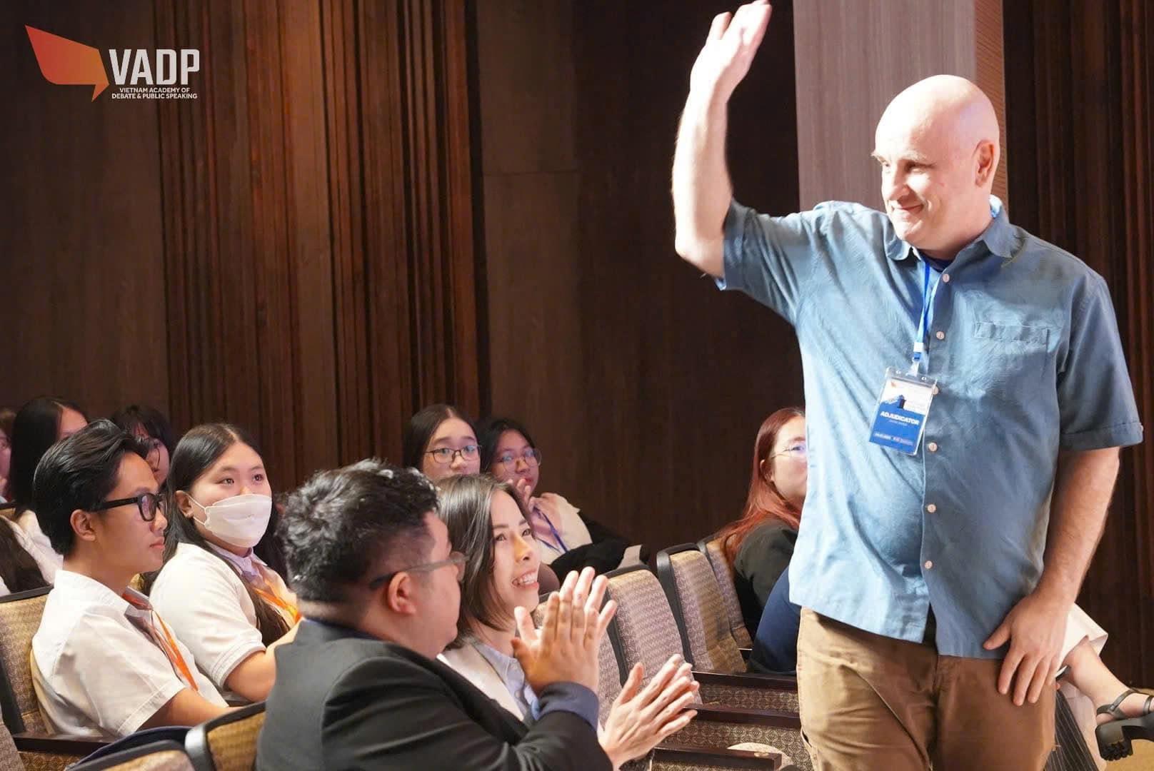 Tổ chức cuộc thi tranh biện Oxford Schools Vietnam Qualifier tại Việt Nam- Ảnh 1. Tổ chức cuộc thi tranh biện Oxford Schools Vietnam Qualifier tại Việt Nam- Ảnh 1.