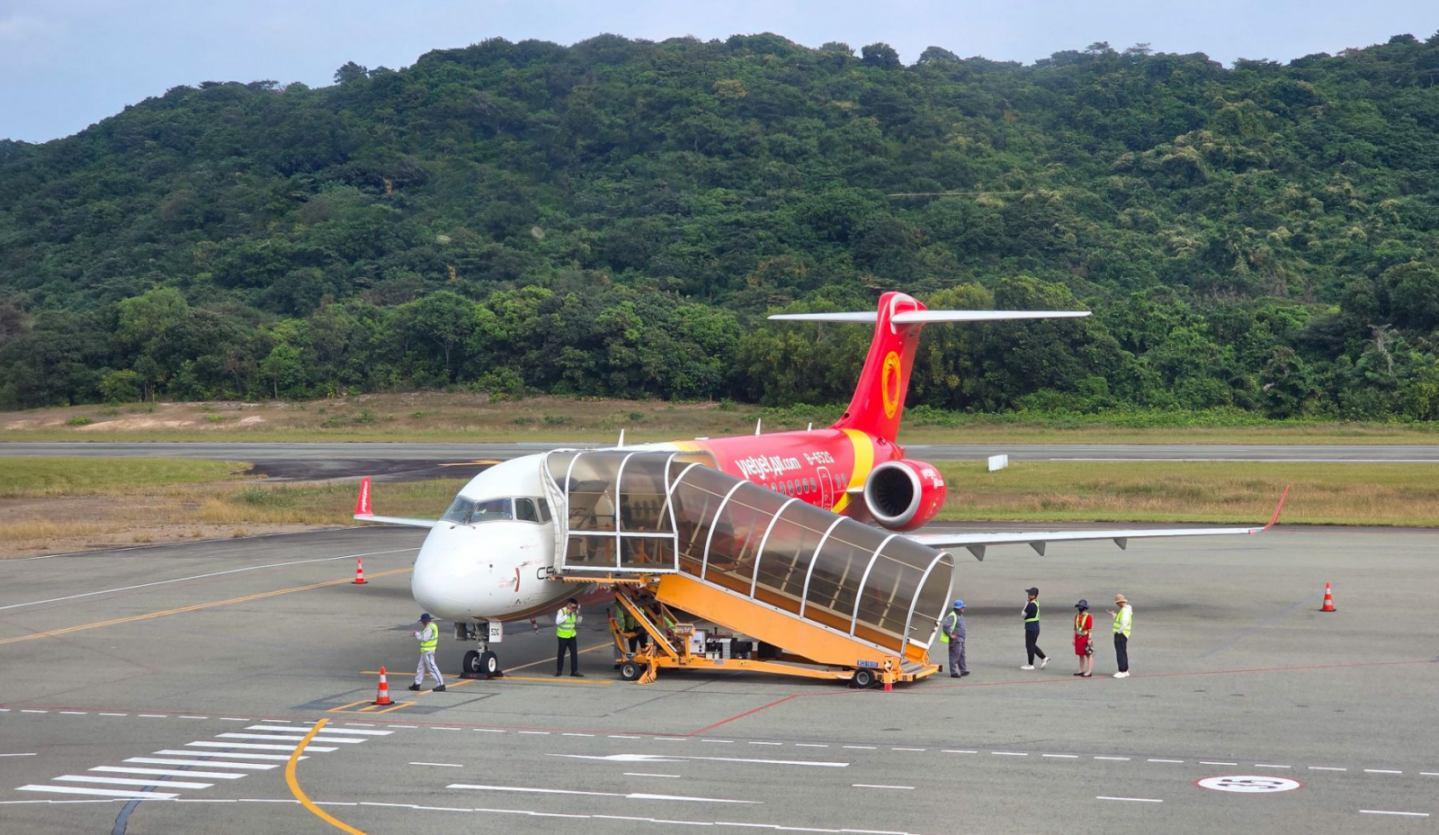 Vietjet tăng gấp đôi chuyến bay đến Côn Đảo từ 17/12/2025- Ảnh 2. Vietjet tăng gấp đôi chuyến bay đến Côn Đảo từ 17/12/2025- Ảnh 2.