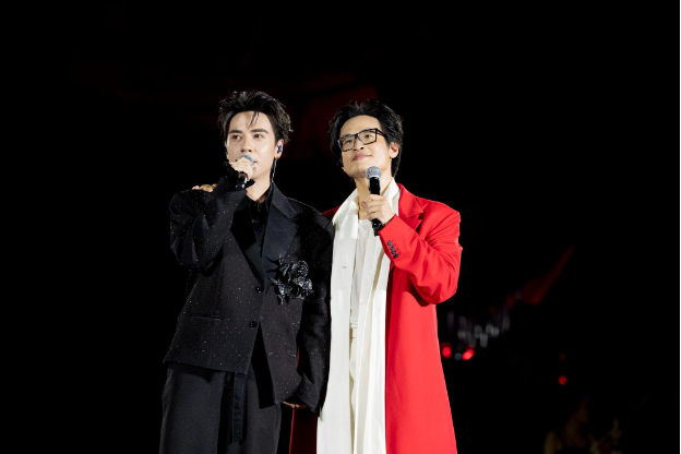 8 concert tái định hình nhạc Việt 2025: Anh Trai - Em Xinh cạnh tranh gắt, nhưng Top 1 đang thuộc về “Hoàng tử”- Ảnh 16. 8 concert tái định hình nhạc Việt 2025: Anh Trai - Em Xinh cạnh tranh gắt, nhưng Top 1 đang thuộc về “Hoàng tử”- Ảnh 16.