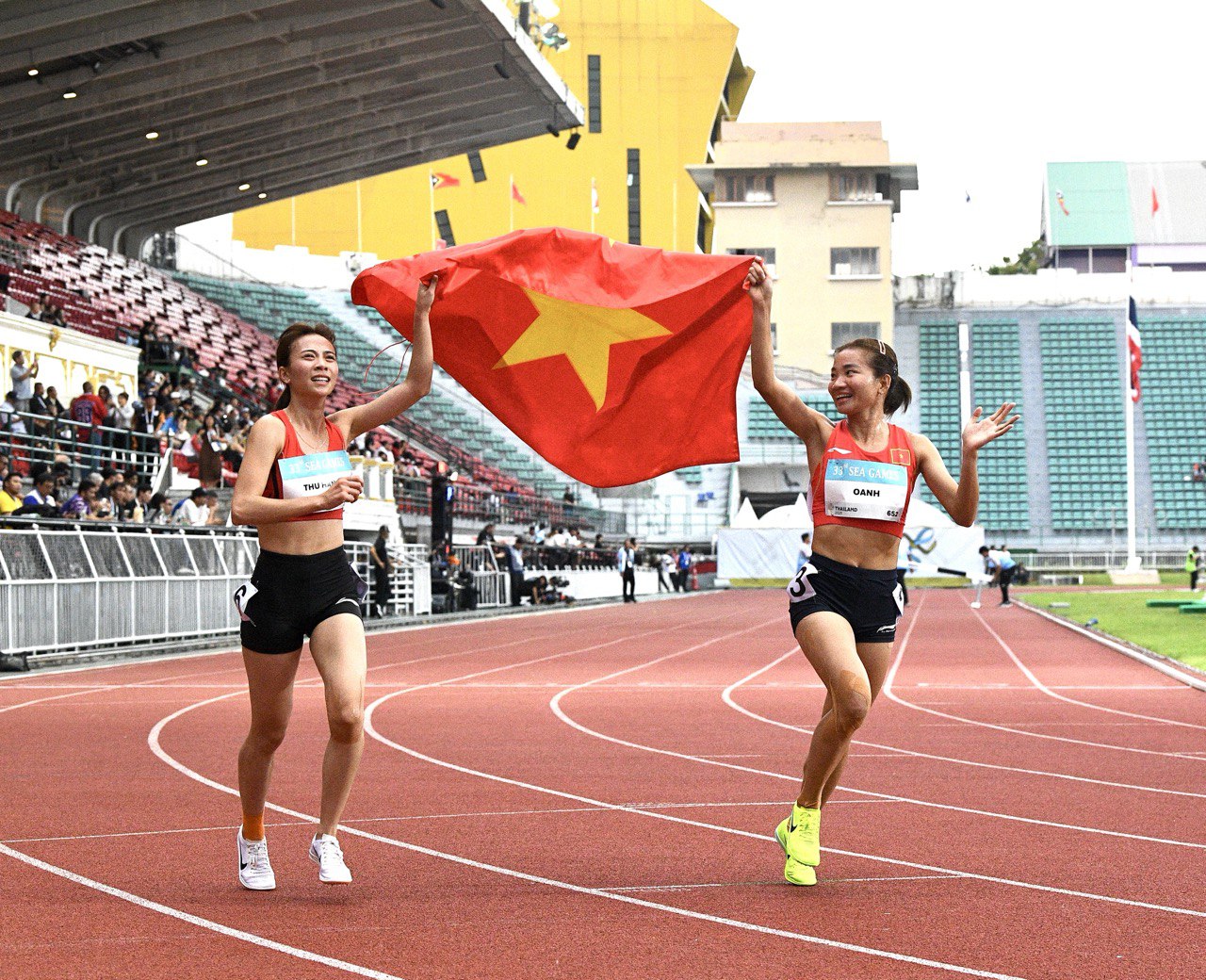 Nguyễn Thị Oanh tạo kỳ t&iacute;ch, gi&agrave;nh hat-trick HCV SEA Games 33- Ảnh 3.