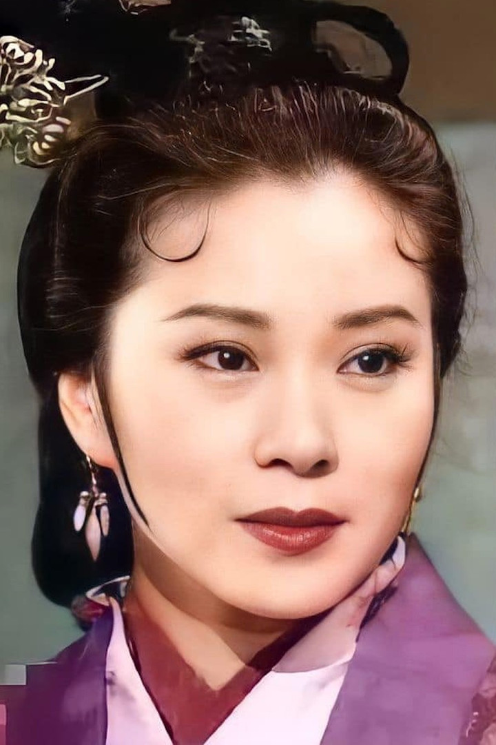 Ho&agrave;ng Dung ấn tượng nhất m&agrave;n ảnh: U70 vẫn độc th&acirc;n, cuộc sống thay đổi bất ngờ- Ảnh 1.