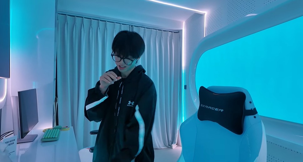 Sống đủ lâu để thấy: Nam nghệ sĩ mua nhà ở chung với bạn gái quản lý, vừa chính thức cầu hôn- Ảnh 15. Sống đủ lâu để thấy: Nam nghệ sĩ mua nhà ở chung với bạn gái quản lý, vừa chính thức cầu hôn- Ảnh 15.