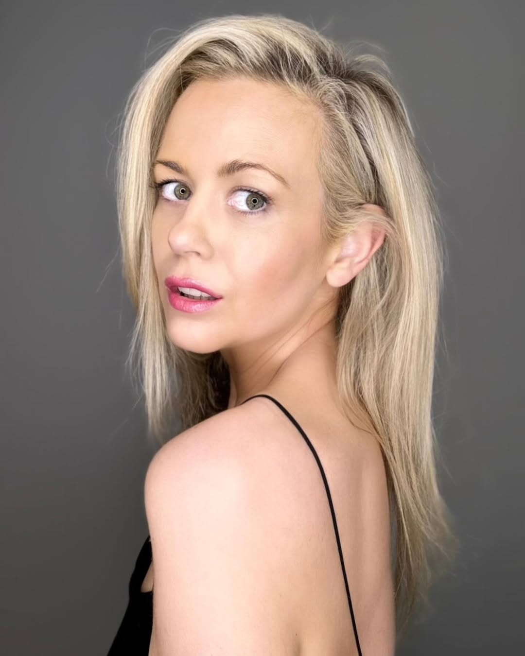 Nữ diễn viên nổi tiếng qua đời đột ngột ở tuổi 45 vì bệnh mãn tính, sau 2 tuần gia đình mới báo tin- Ảnh 2. Nữ diễn viên nổi tiếng qua đời đột ngột ở tuổi 45 vì bệnh mãn tính, sau 2 tuần gia đình mới báo tin- Ảnh 2.