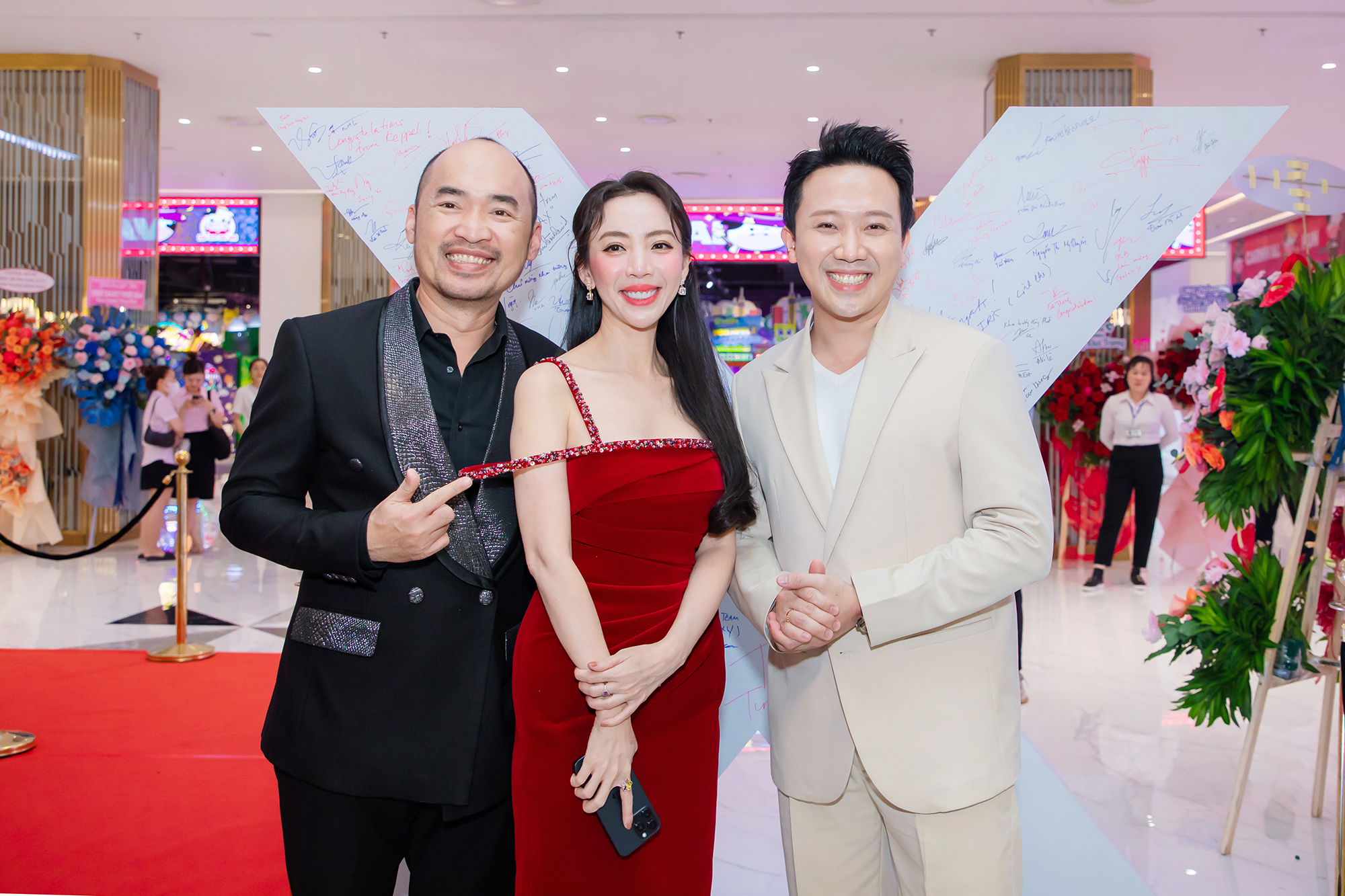 S&aacute;ng tỏ căng thẳng giữa Trấn Th&agrave;nh - Trường Giang - Thu Trang- Ảnh 4.