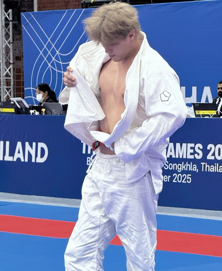 Ngoại h&igrave;nh điển trai như nam thần H&agrave;n Quốc của VĐV v&otilde; thuật g&acirc;y sốt SEA Games- Ảnh 3.