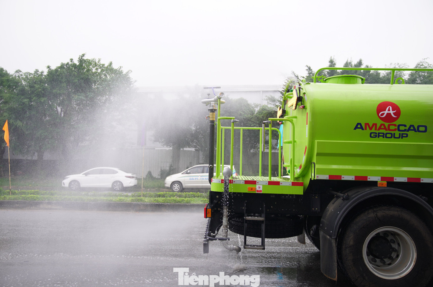H&agrave; Nội c&oacute; th&ecirc;m c&aacute;c xe "ph&aacute;o xa sương m&ugrave;" dập bụi mịn- Ảnh 4.