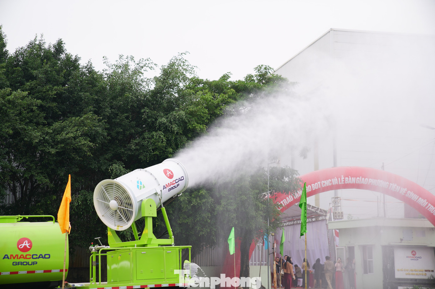 H&agrave; Nội c&oacute; th&ecirc;m c&aacute;c xe "ph&aacute;o xa sương m&ugrave;" dập bụi mịn- Ảnh 5.