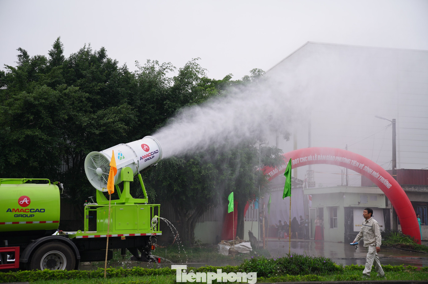 H&agrave; Nội c&oacute; th&ecirc;m c&aacute;c xe "ph&aacute;o xa sương m&ugrave;" dập bụi mịn- Ảnh 9.