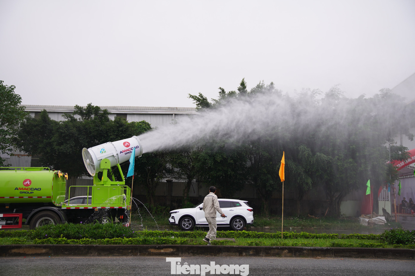 H&agrave; Nội c&oacute; th&ecirc;m c&aacute;c xe "ph&aacute;o xa sương m&ugrave;" dập bụi mịn- Ảnh 6.