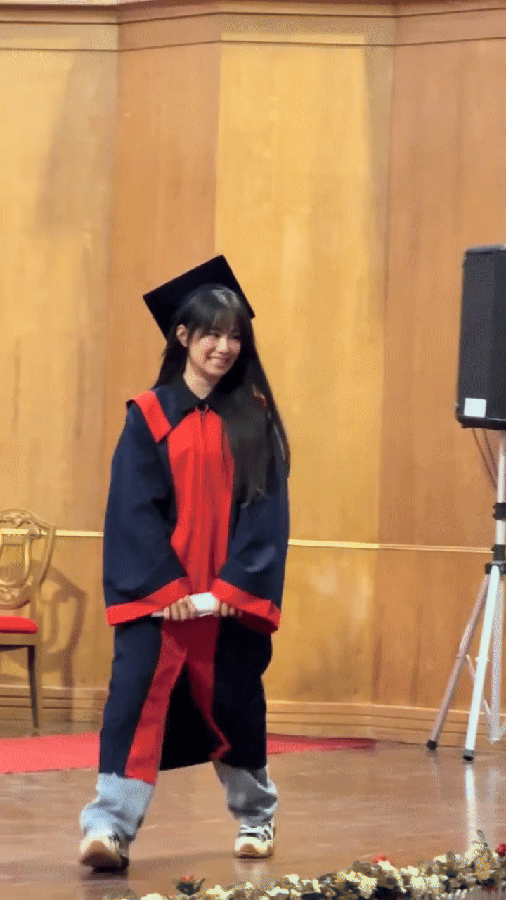 Cô sinh viên 41 tuổi khiến Midu, tlinh phải dè chừng- Ảnh 1. Cô sinh viên 41 tuổi khiến Midu, tlinh phải dè chừng- Ảnh 1.