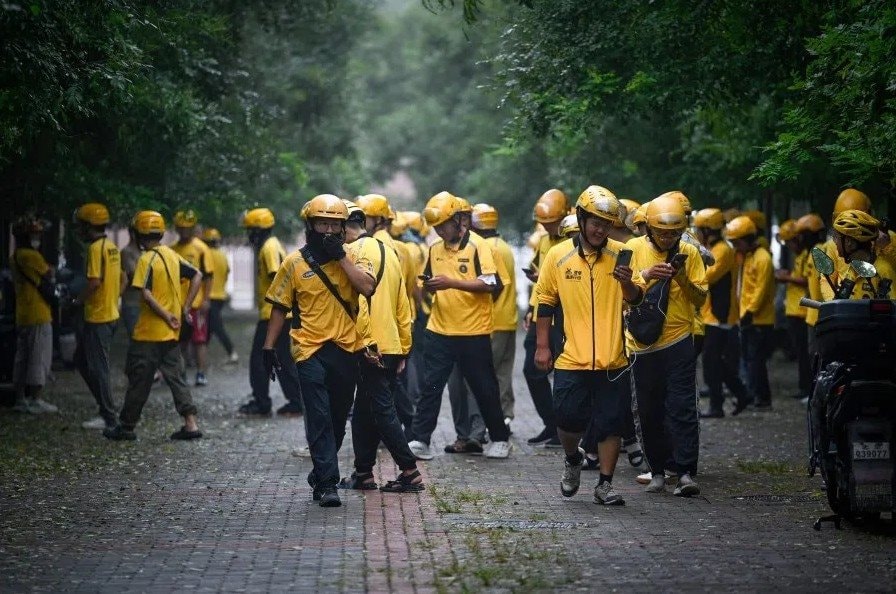 Kỷ lục: 3,7 triệu lao động trẻ Trung Quốc thi c&ocirc;ng chức, tỷ lệ chọi 1/100, c&oacute; nơi 6.470 hồ sơ nộp cho 1 vị tr&iacute;- Ảnh 3.