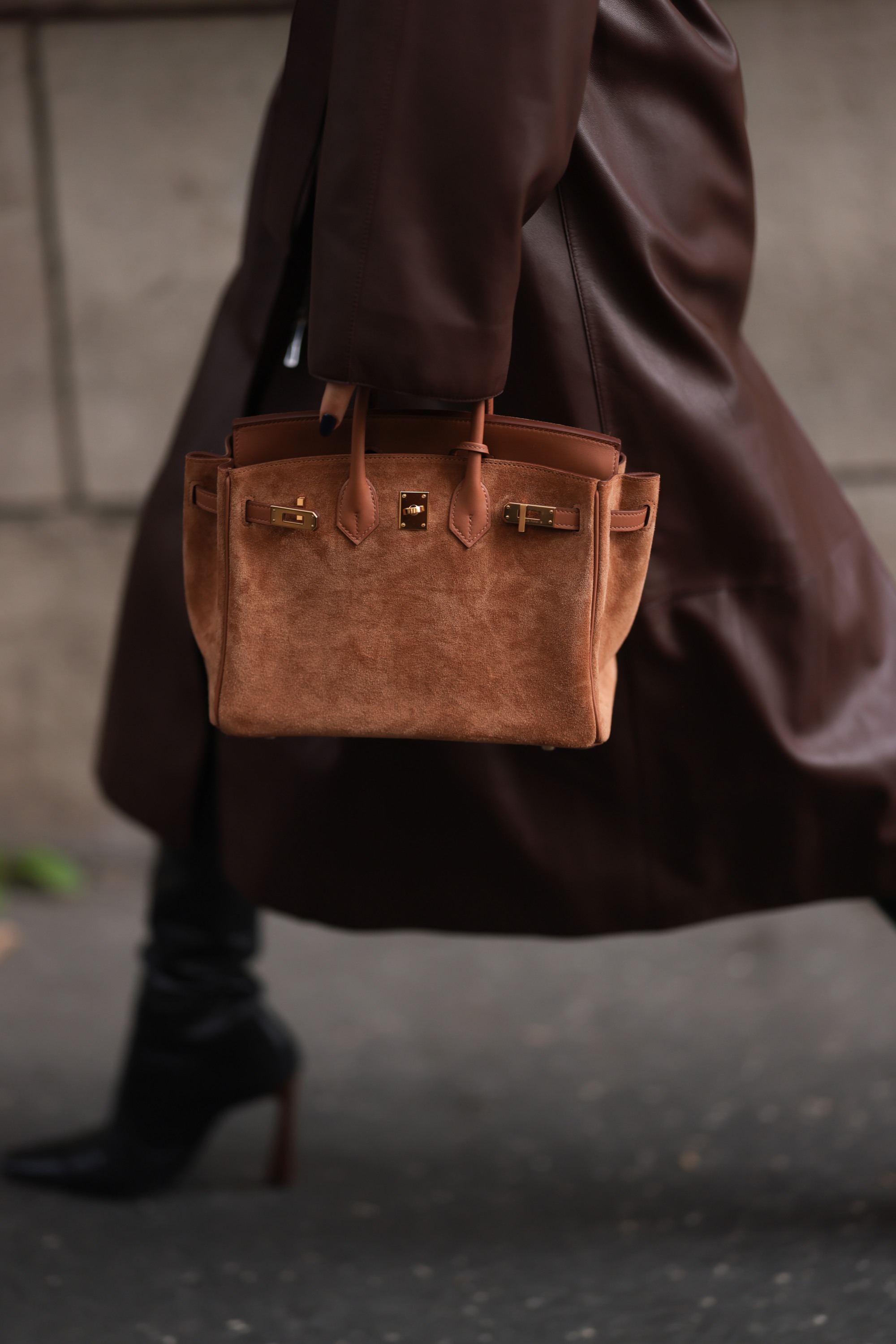 T&uacute;i Herm&egrave;s mất gi&aacute;, người gi&agrave;u đ&atilde; ch&ugrave;n tay?- Ảnh 3.