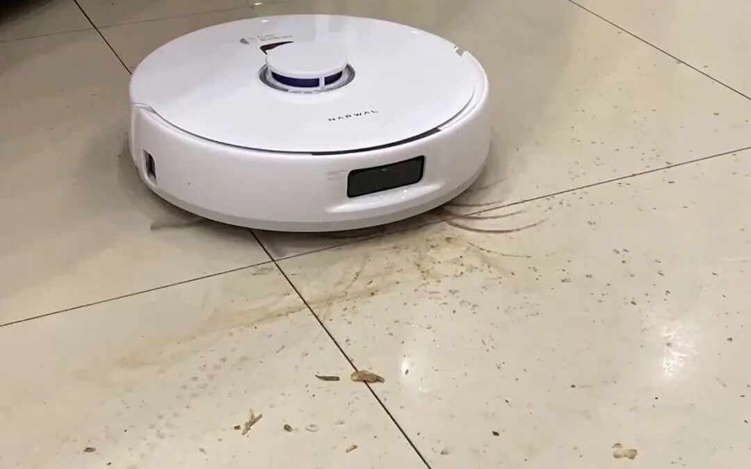 D&ugrave;ng robot h&uacute;t bụi 2 năm, t&ocirc;i quay lại c&acirc;y lau nh&agrave; v&agrave; thấy đời dễ chịu hơn hẳn- Ảnh 3.