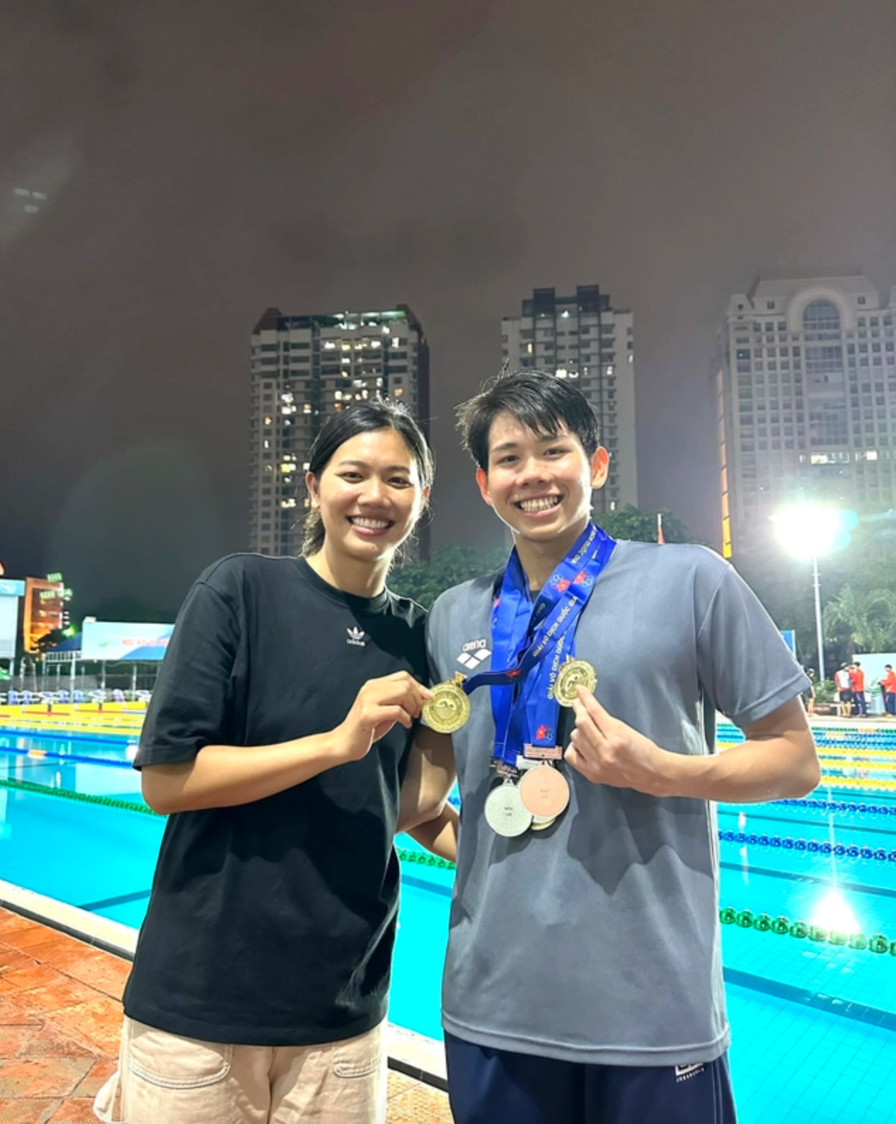 MXH đi&ecirc;n đảo với pha nh&aacute;y mắt chuẩn nam thần của k&igrave;nh ngư Việt Nam- Ảnh 6.