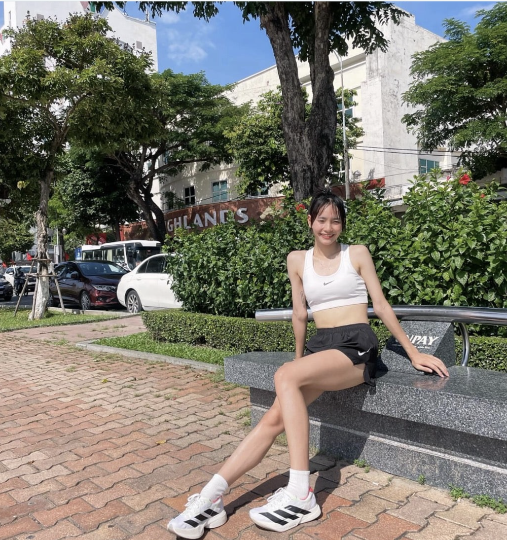 Gặp hotgirl Việt Nam 19 tuổi hot rần rần tr&ecirc;n b&aacute;o Th&aacute;i Lan, thẹn th&ugrave;ng khi được gọi l&agrave; 