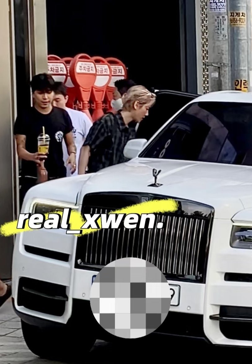 B&ugrave;ng nổ tin &ldquo;anh sếp showbiz&rdquo; bỏ n&agrave;ng thơ cặp k&egrave; nữ CEO c&oacute; chồng, l&aacute;i si&ecirc;u xe 11 tỷ đưa nh&acirc;n t&igrave;nh đi chơi- Ảnh 5.