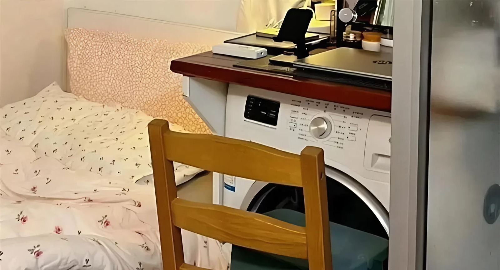 Th&aacute;nh thần ơi: Nh&agrave; Hong Kong chỉ 5m&sup2; vẫn tận dụng được từng kẽ hở, muốn b&aacute;i gia chủ l&agrave;m sư phụ!- Ảnh 4.