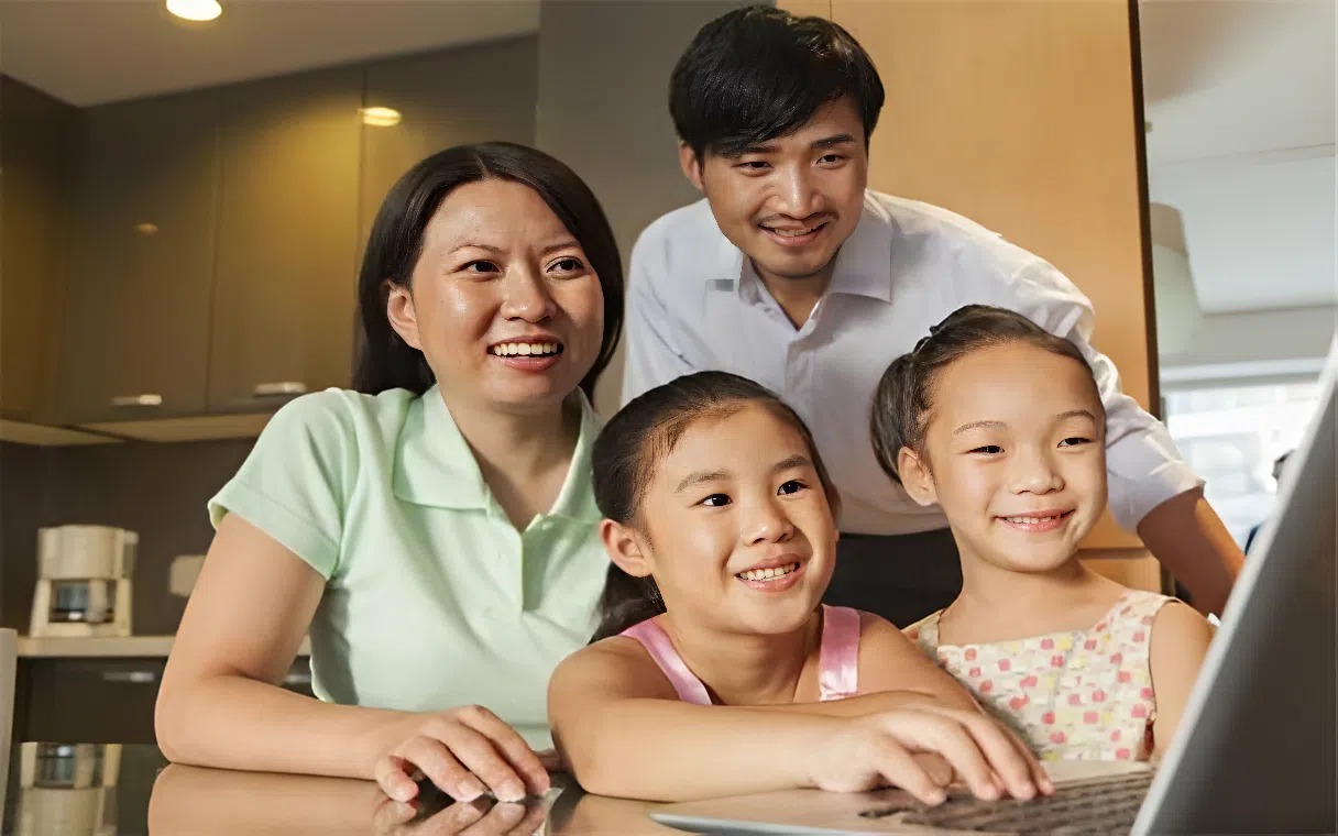 Trong 1 gia đ&igrave;nh, bố mẹ l&uacute;c n&agrave;o cũng tưởng đứa con n&agrave;y th&ocirc;ng minh hơn nhưng sự thật kh&aacute;c ho&agrave;n to&agrave;n!- Ảnh 1.