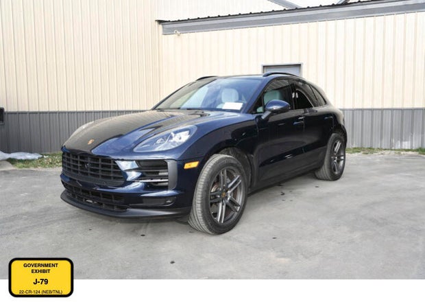 Từ bữa ăn của trẻ em ngh&egrave;o đến si&ecirc;u xe, biệt thự, kỳ nghỉ xa hoa: Đại &aacute;n lật mặt đường d&acirc;y "r&uacute;t ruột" tiền từ thiện g&acirc;y chấn động- Ảnh 2.