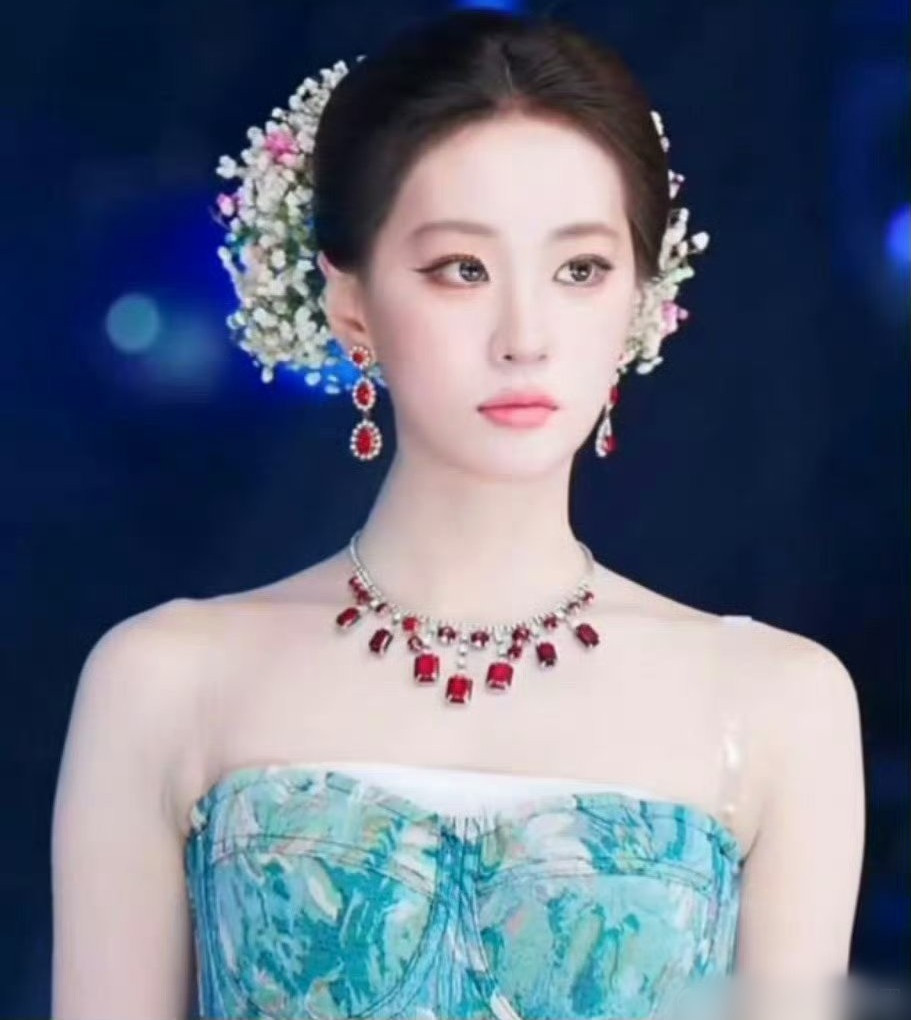 Đạo nh&aacute;i Lưu Diệc Phi- Ảnh 1.