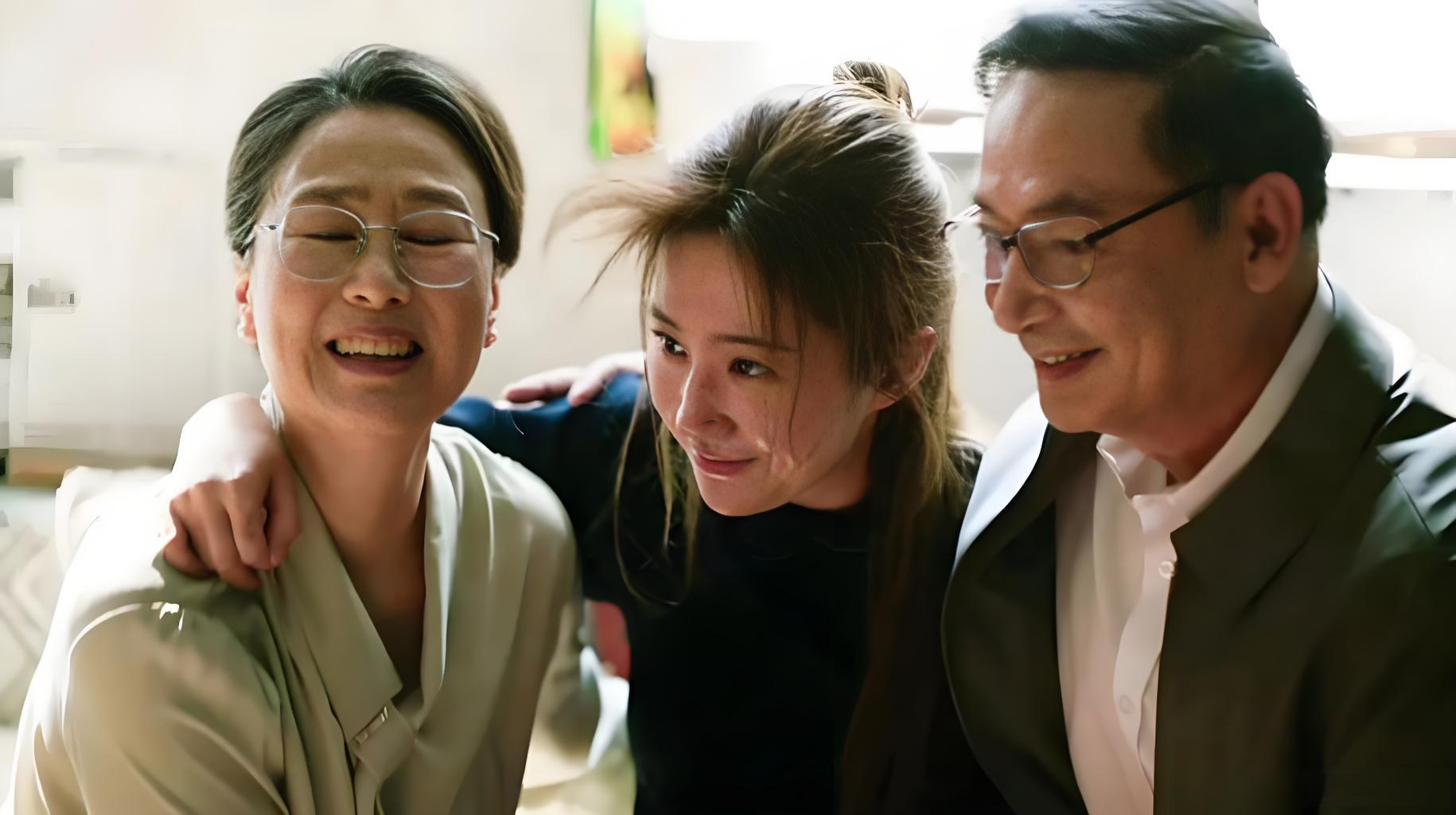 Một bi kịch vẫn &acirc;m thầm diễn ra ở nhiều gia đ&igrave;nh: V&igrave; sao ta h&ograve;a nh&atilde; với người ngo&agrave;i nhưng lại c&aacute;u gắt với cha mẹ?- Ảnh 2.