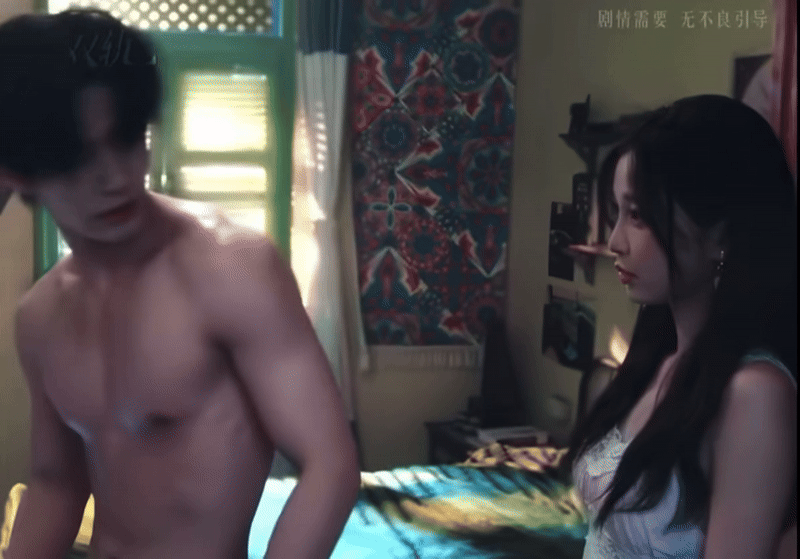 Phim Trung Quốc gây sốc vì cảnh 18+ lệch lạc: Nữ chính ngây thơ nhưng vô số tội, nhìn mà xấu hổ quá trời- Ảnh 2. Phim Trung Quốc gây sốc vì cảnh 18+ lệch lạc: Nữ chính ngây thơ nhưng vô số tội, nhìn mà xấu hổ quá trời- Ảnh 2.