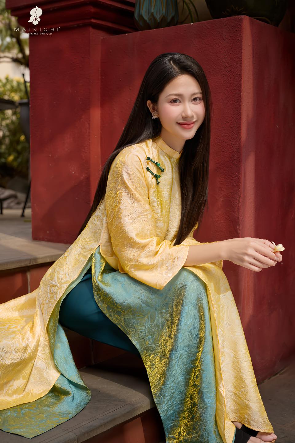 Hà Tăng lại tạo trend áo dài Tết: Local brand đồng loạt ra mắt các thiết kế, tôn trọn khí chất phụ nữ tuổi 35+- Ảnh 16. Hà Tăng lại tạo trend áo dài Tết: Local brand đồng loạt ra mắt các thiết kế, tôn trọn khí chất phụ nữ tuổi 35+- Ảnh 16.