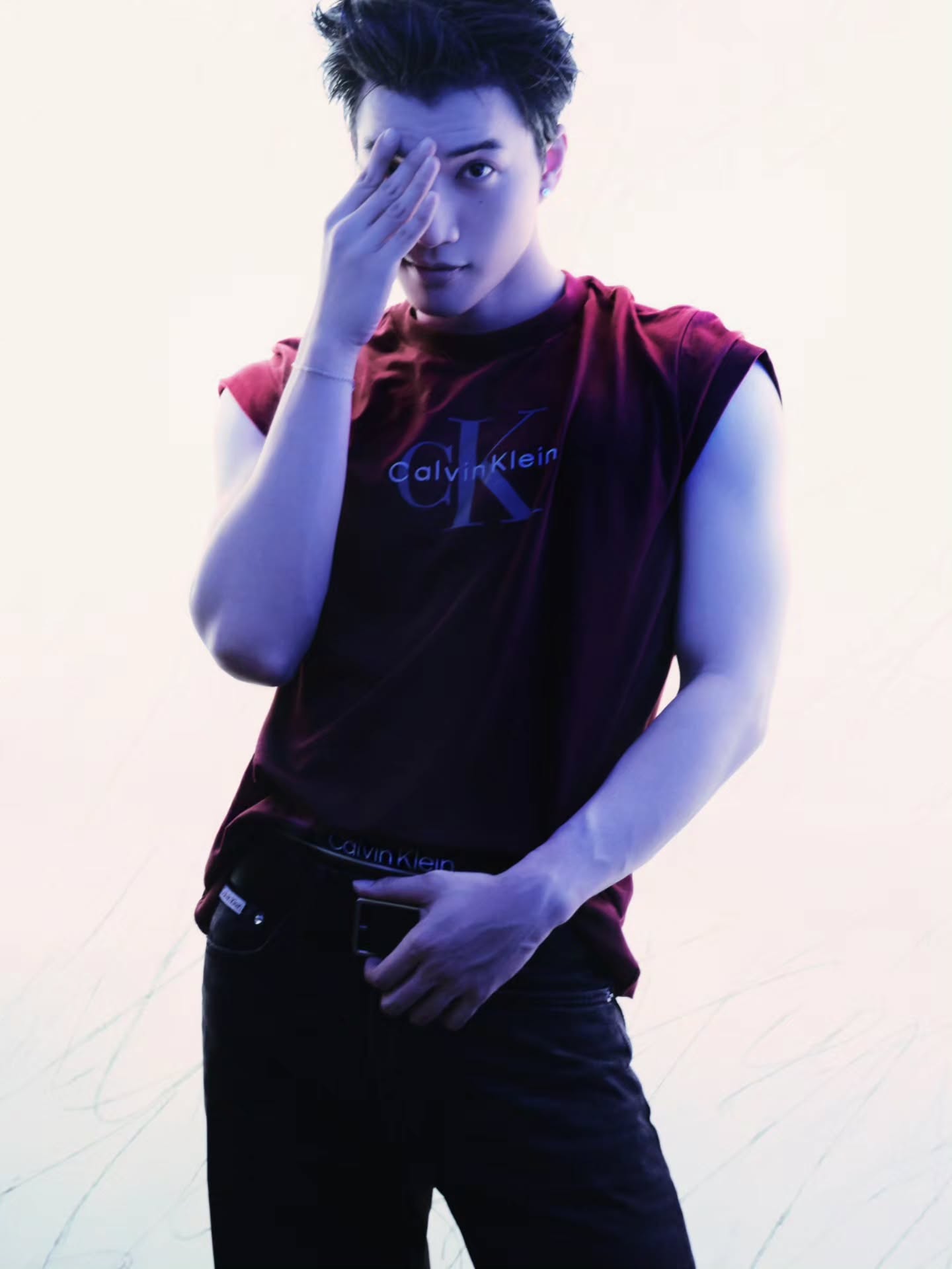 HIEUTHUHAI và Calvin Klein: Khi tranh cãi và ganh ghét tạo nên biểu mẫu của sự thành công- Ảnh 18. HIEUTHUHAI và Calvin Klein: Khi tranh cãi và ganh ghét tạo nên biểu mẫu của sự thành công- Ảnh 18.