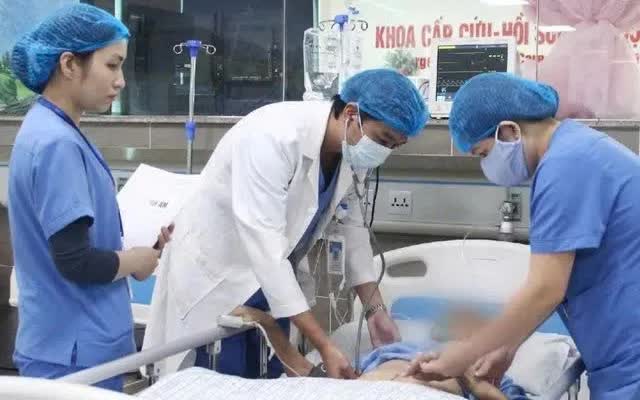 H&ocirc;n m&ecirc; s&acirc;u do xuất huyết n&atilde;o, bệnh nh&acirc;n 87 tuổi hồi phục sau 20 ng&agrave;y điều trị- Ảnh 1.