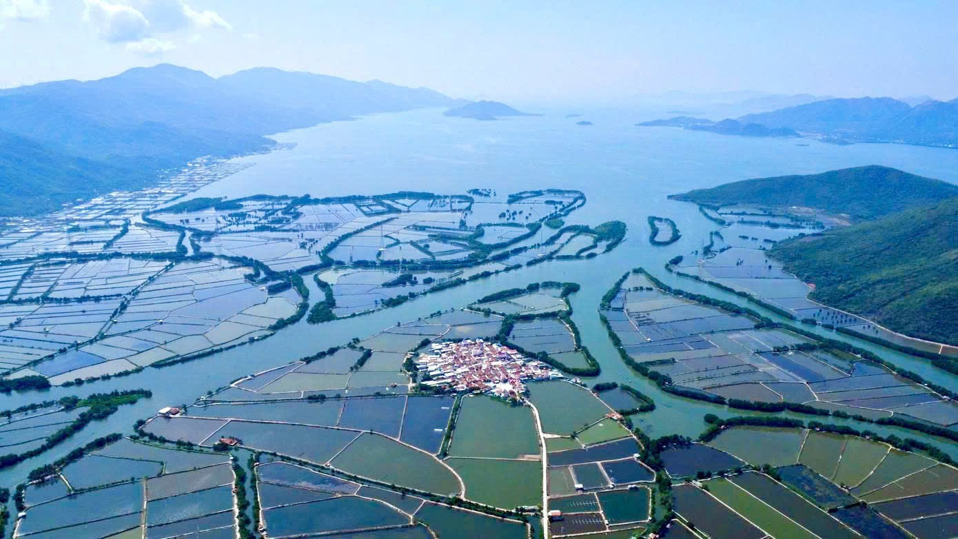 Vẻ đẹp m&ecirc; hoặc ở Kh&aacute;nh H&ograve;a- Ảnh 5.