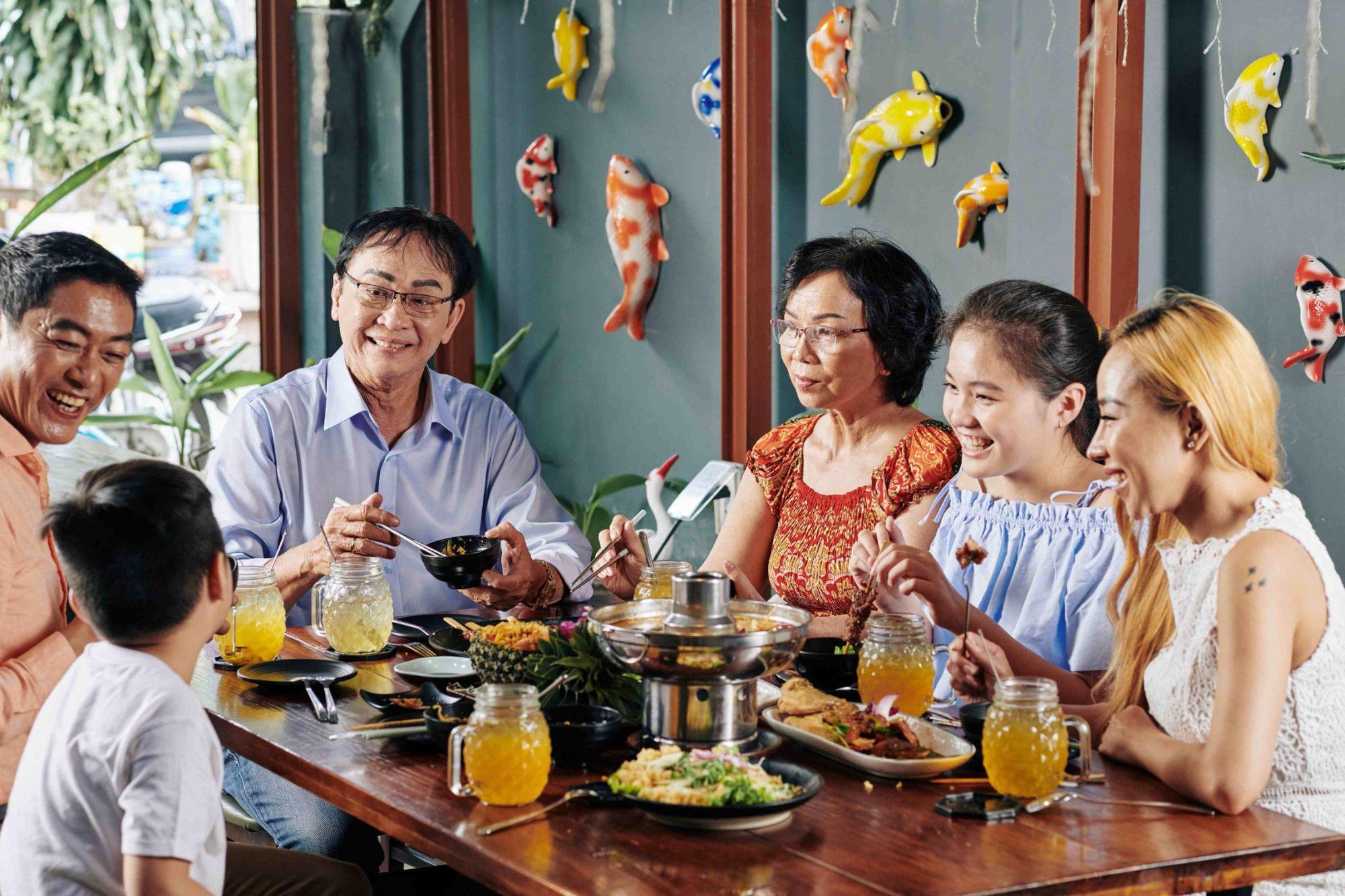 Biết ơn m&igrave;nh bằng h&agrave;nh tr&igrave;nh tr&ecirc;n m&acirc;y &ndash; M&oacute;n qu&agrave; xứng đ&aacute;ng cho m&ugrave;a lễ hội cuối năm 2025- Ảnh 3.