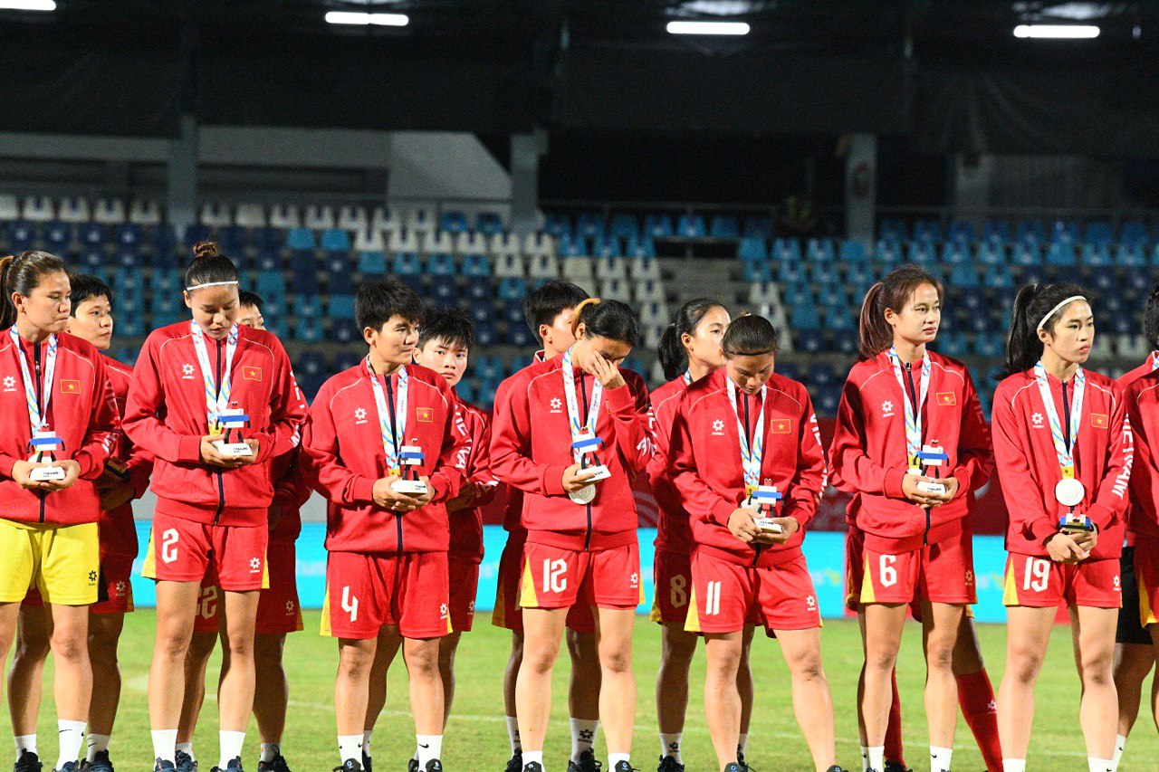 Đội tuyển nữ Việt Nam đã khóc rồi!- Ảnh 9. Đội tuyển nữ Việt Nam đã khóc rồi!- Ảnh 9.