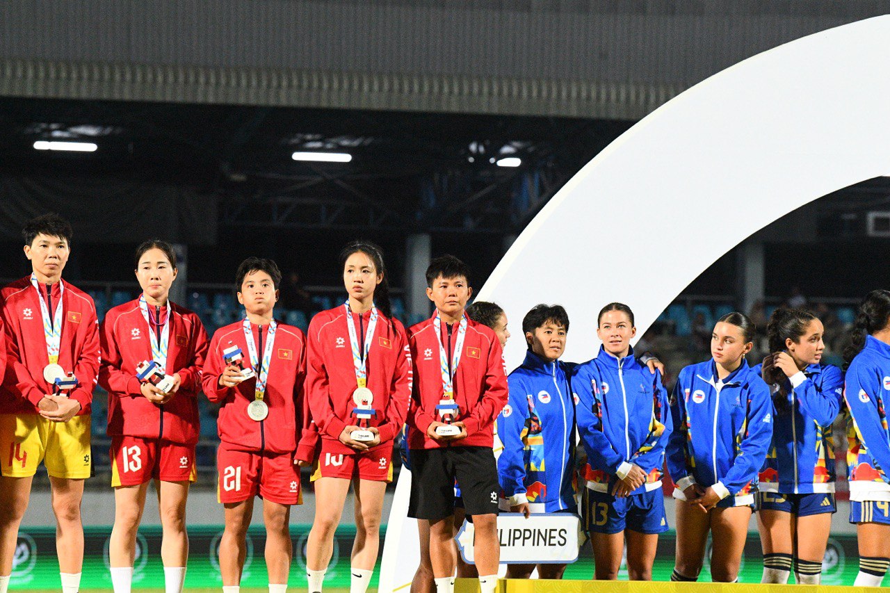 Đội tuyển nữ Việt Nam đã khóc rồi!- Ảnh 10. Đội tuyển nữ Việt Nam đã khóc rồi!- Ảnh 10.