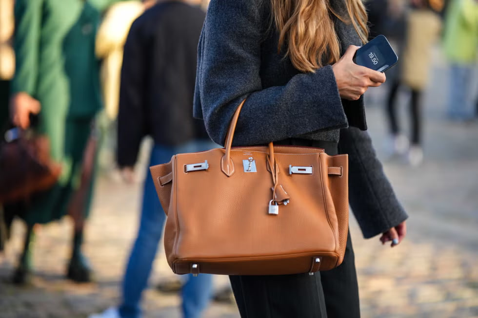 T&uacute;i Herm&egrave;s mất gi&aacute;, người gi&agrave;u đ&atilde; ch&ugrave;n tay?- Ảnh 2.