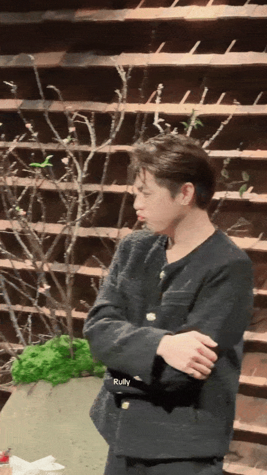 Toàn trai xinh gái đẹp đu trend này: Hot từ Hàn sang Việt, SOOBIN - Noo Phước Thịnh chịu thua mỹ nhân gen Z này- Ảnh 1.