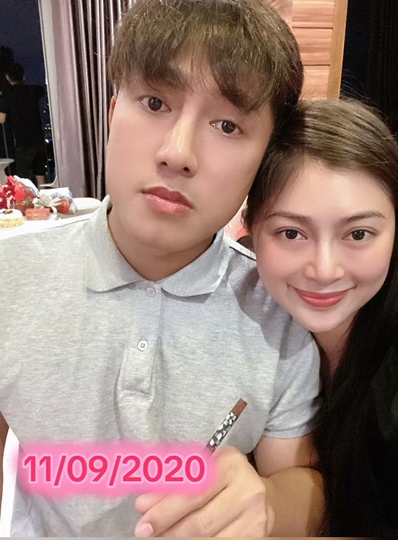 Showbiz Việt chưa ai giấu kỹ như đ&ocirc;i n&agrave;y: Đăng k&yacute; kết h&ocirc;n, sinh con đầu l&ograve;ng cả năm chẳng ai hay biết!- Ảnh 2.