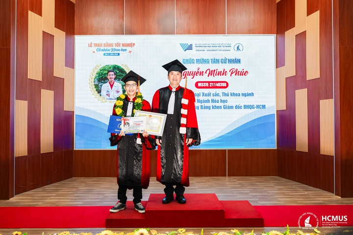 B&agrave;i ph&aacute;t biểu "thủ khoa cũng từng rớt m&ocirc;n" l&agrave;m hội trường bật cười- Ảnh 2.