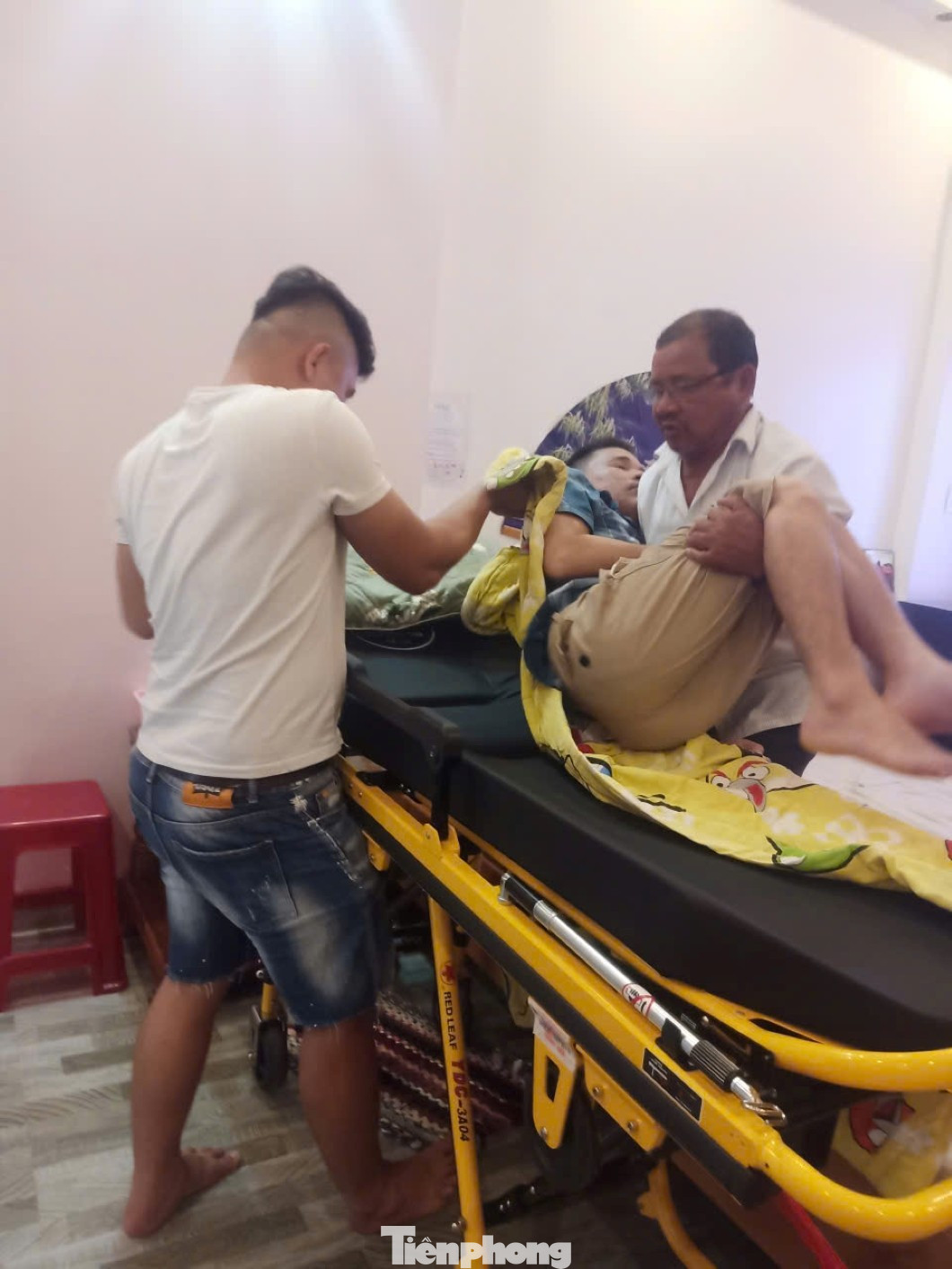 Vụ bị đ&aacute;nh đến &lsquo;th&acirc;n t&agrave;n ma dại&rsquo;, thương t&iacute;ch 0%': Dấu hỏi nguy&ecirc;n nh&acirc;n khiến nạn nh&acirc;n yếu liệt tứ chi?- Ảnh 1.