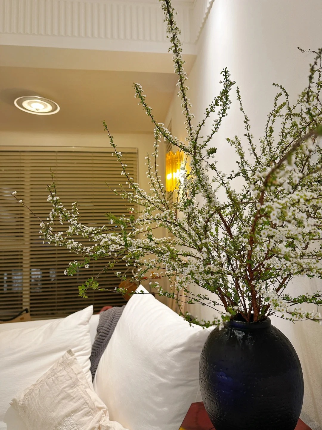 Th&uacute; chơi hoa 