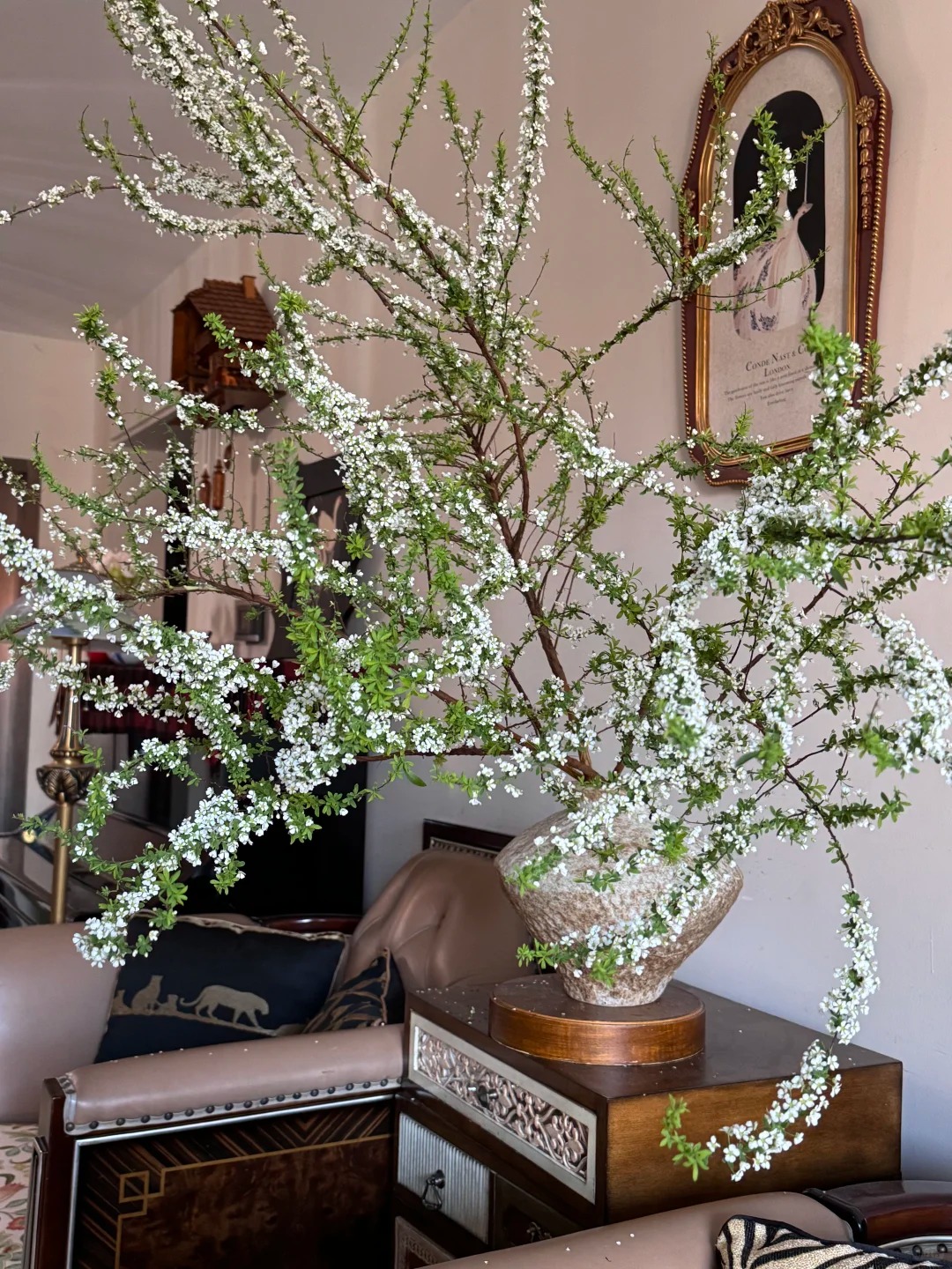 Th&uacute; chơi hoa 