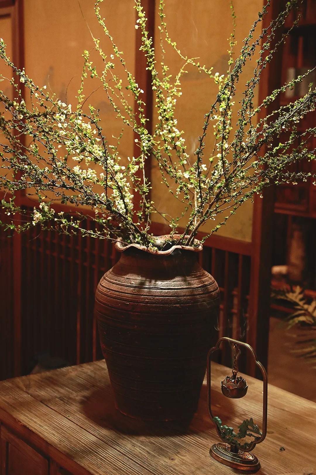 Th&uacute; chơi hoa 