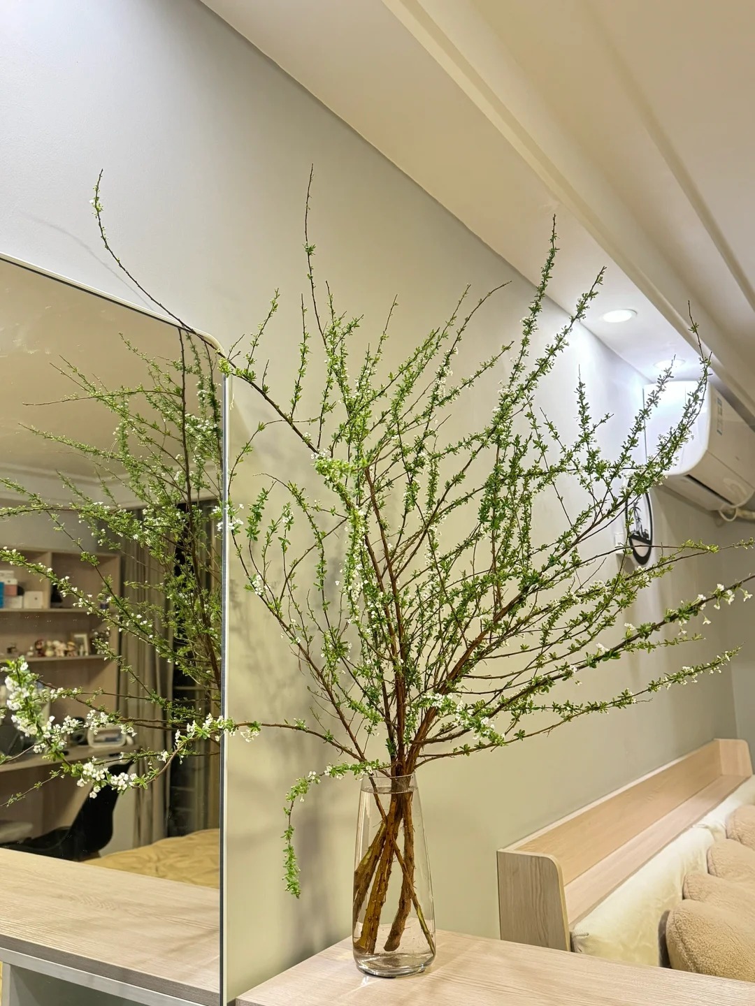 Th&uacute; chơi hoa 