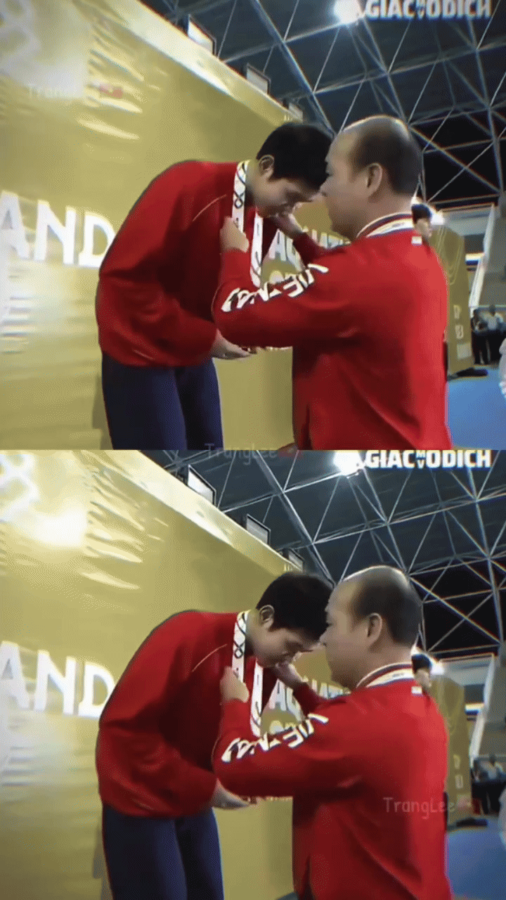 MXH đi&ecirc;n đảo với pha nh&aacute;y mắt chuẩn nam thần của k&igrave;nh ngư Việt Nam- Ảnh 3.