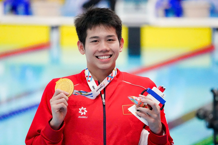 MXH đi&ecirc;n đảo với pha nh&aacute;y mắt chuẩn nam thần của k&igrave;nh ngư Việt Nam- Ảnh 1.